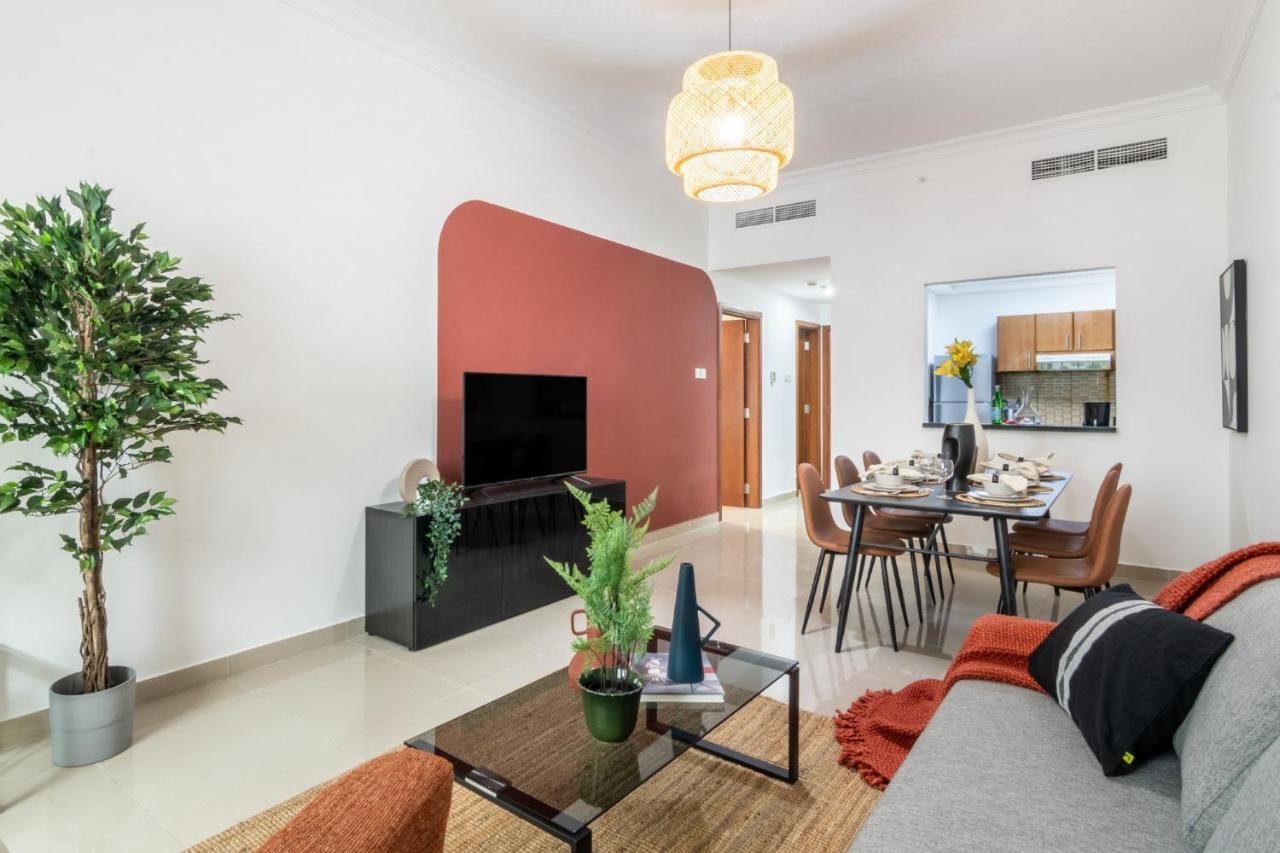 The Smart Concierge - Plaza Residences Дубай Екстериор снимка
