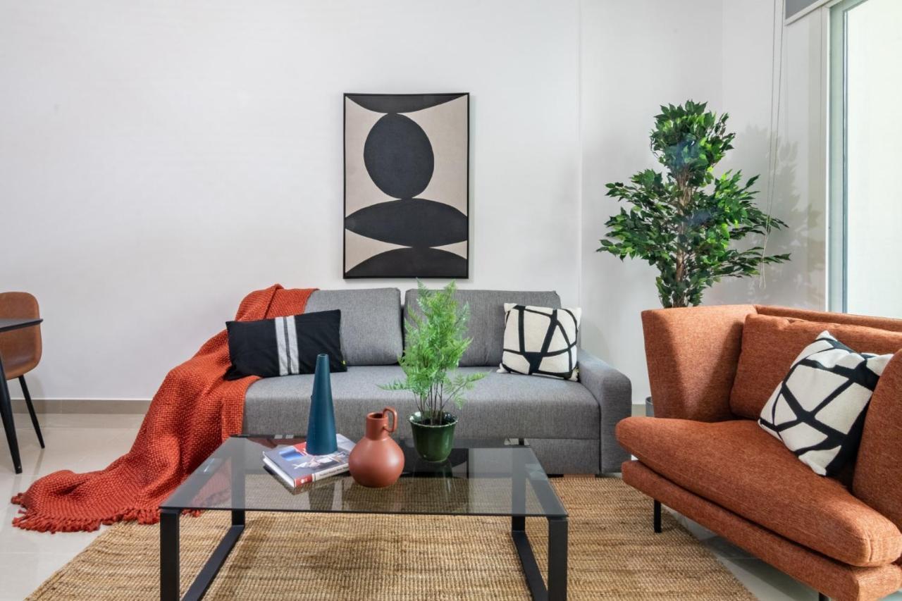 The Smart Concierge - Plaza Residences Дубай Екстериор снимка