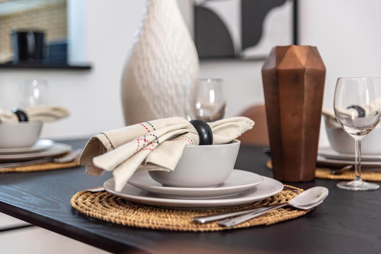 The Smart Concierge - Plaza Residences Дубай Екстериор снимка
