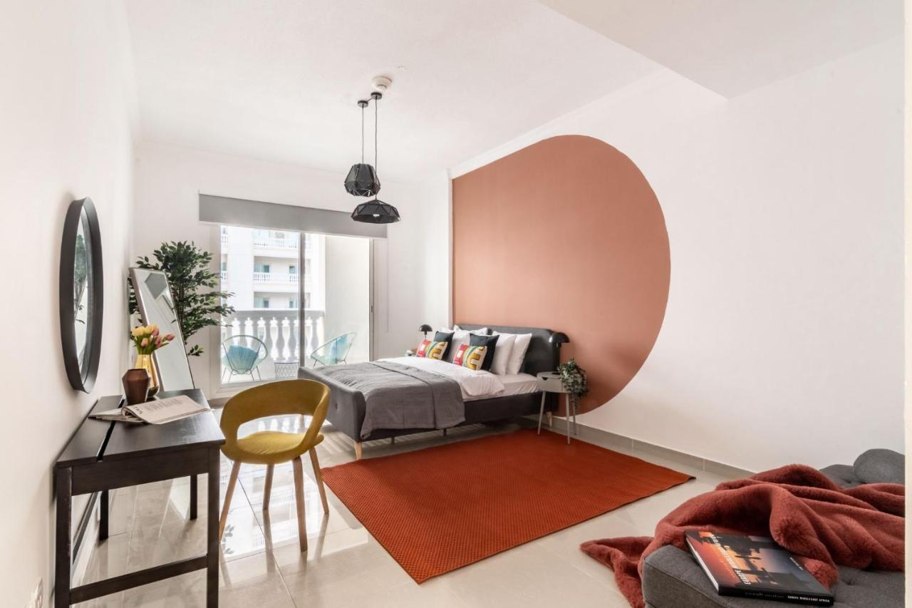 The Smart Concierge - Plaza Residences Дубай Екстериор снимка